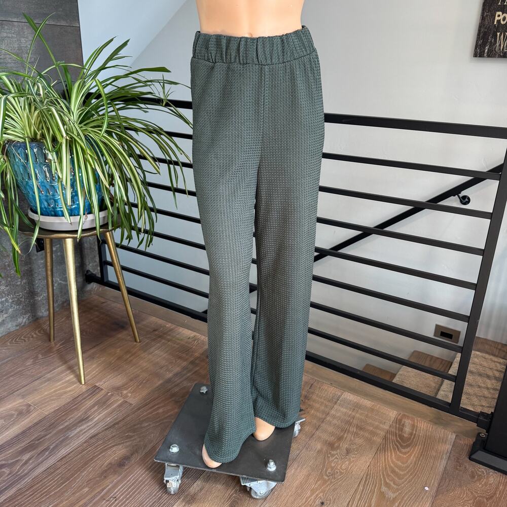NWT Francesca’s Julia Hunter Green Waffle Knit Lounge Set, Top & Bottom - Small - Picture 9 of 16